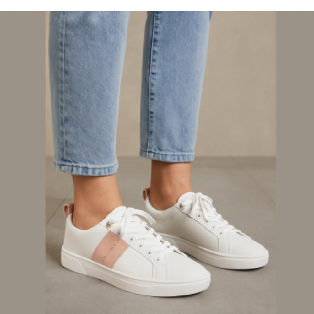 Tory Burch White Leather Sneakers with Blush Pink Accent